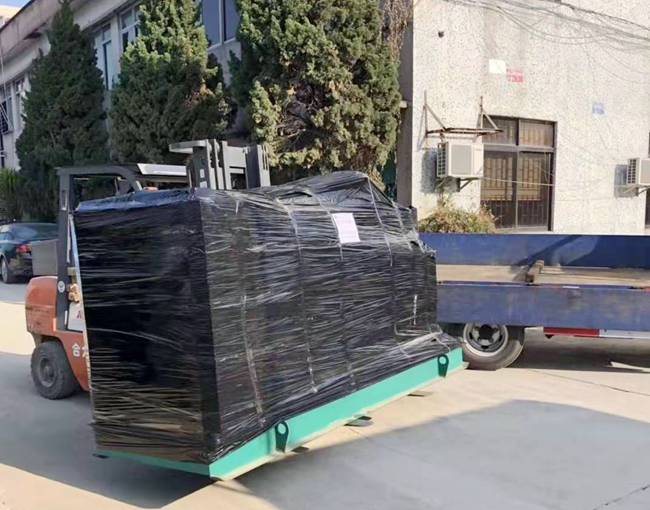 湖北客戶300kw二手發(fā)電機出貨
