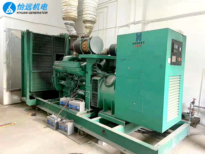 康明斯700千瓦二手發(fā)電機(jī) 康明斯700千瓦二手發(fā)電機(jī)