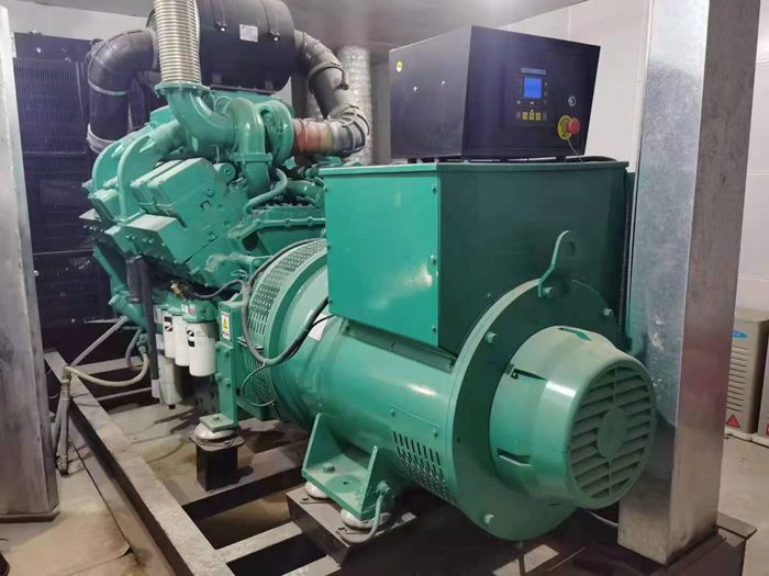 600KW二手康明斯柴油發(fā)電機組
